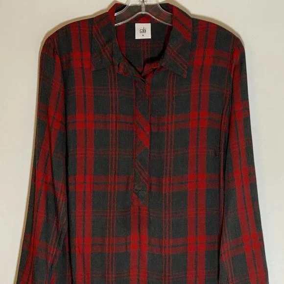 Cabi Top Womens Medium Red Black Plaid 1/2 Button Up Blouse Hi Low Festive Boho - Picture 2 of 16